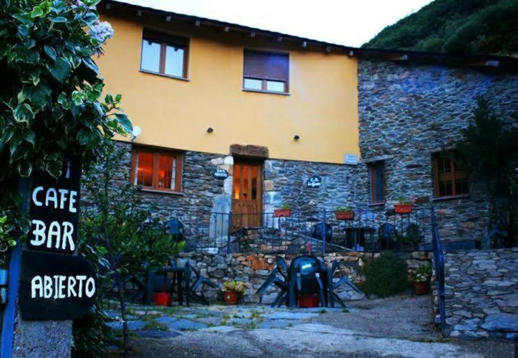 Casa Rural La Fuente Tejedo del Sil المظهر الخارجي الصورة